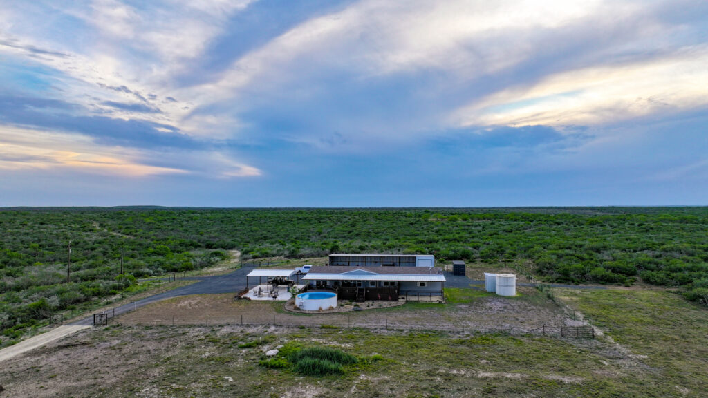 Texas Ranch Sales Quarterback Lake Ranch for Sale in Medina County Image 9
